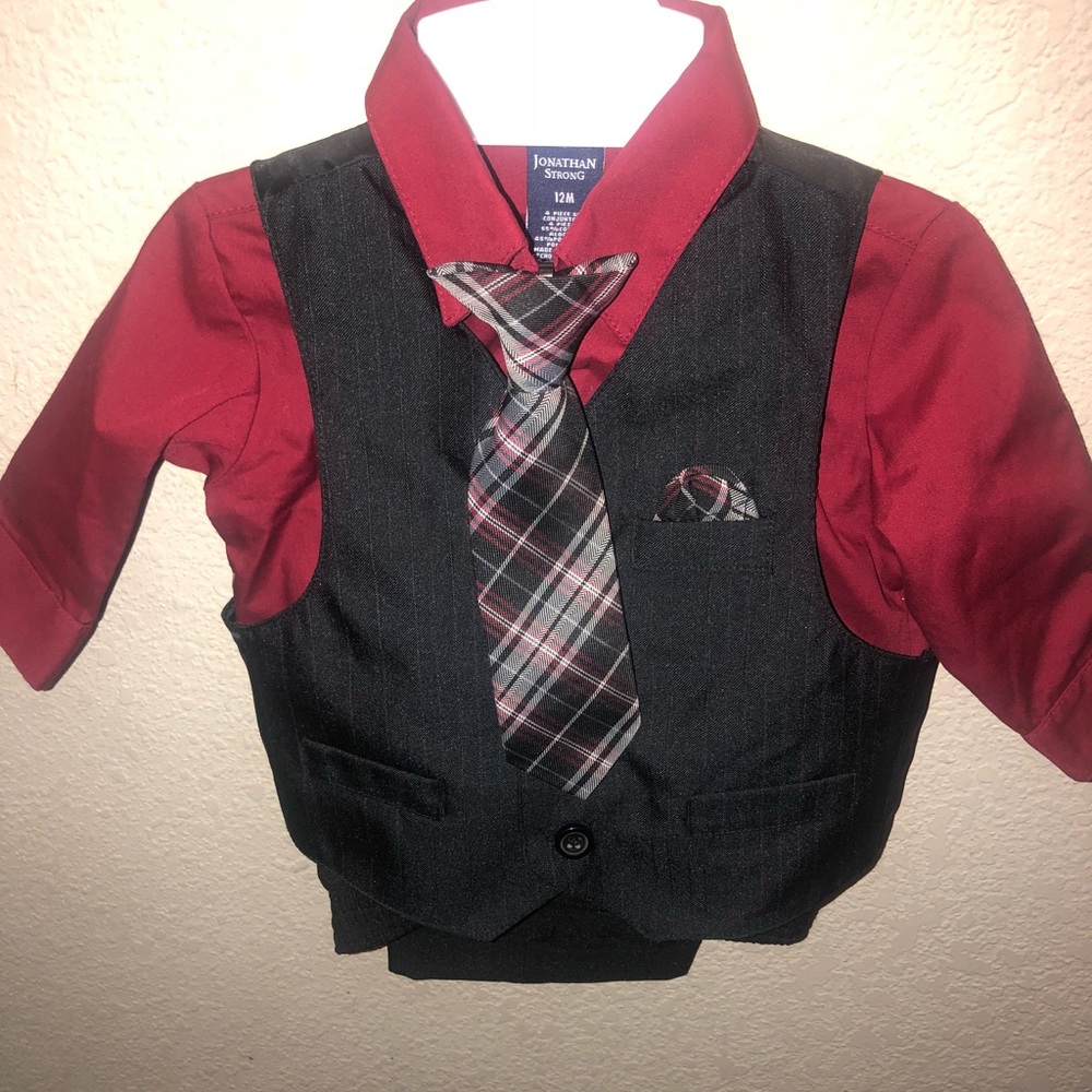 12M tuxedo